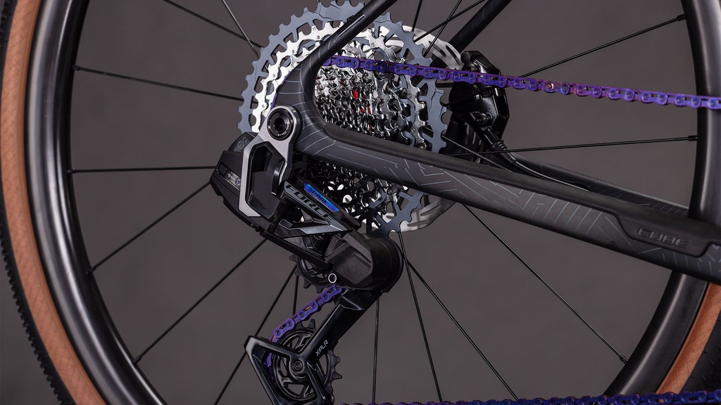 Bicicleta Cube Nuroad C:62 EXC carbon´n´crisscross