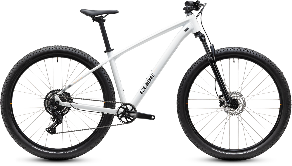 Bicicleta Cube Aim ONE metallicwhite´n´black
